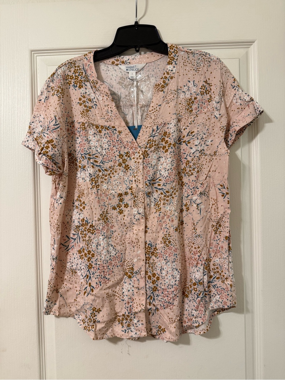 NWT Market & Spruce Blush Pink Floral Button-Front V-Neck Blouse